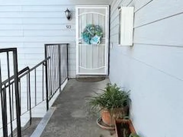 445 Almond Dr APT 93, Lodi, CA 95240