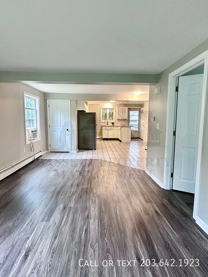 2 bed, 1.0 bath, 800 sqft, $1,950 — Photo 2