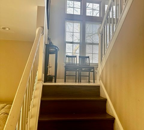 4th image of 2371 Madiera Ct