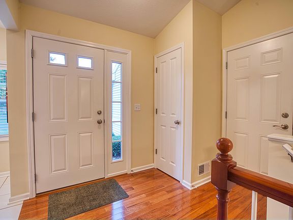 4th image of 15516 Winchester Cir