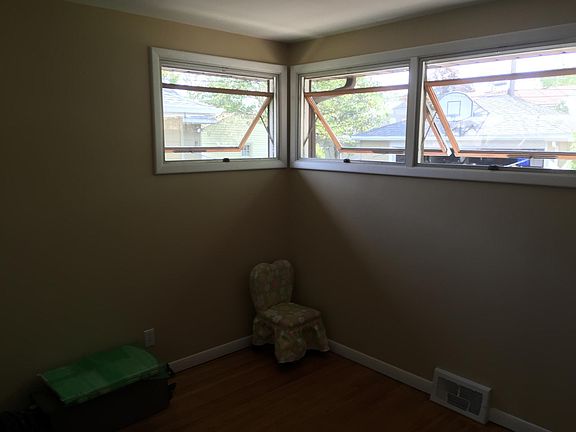 2nd image of 150 Cornwall Ave