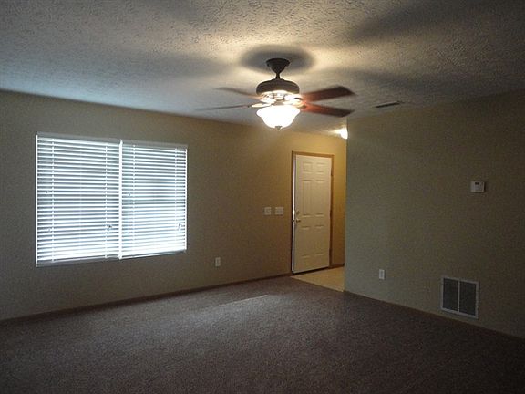 2nd image of 1133 Lake Forest Dr