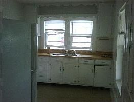 3rd image of 325 Glen Ave
