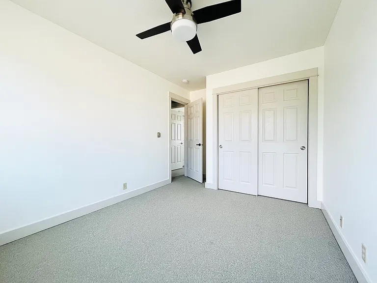 4017 NE Roselawn St — Photo 18