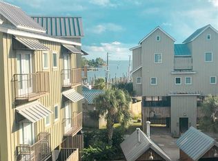 407 Pirates Landing Dr #D-26, Carrabelle, FL 32322