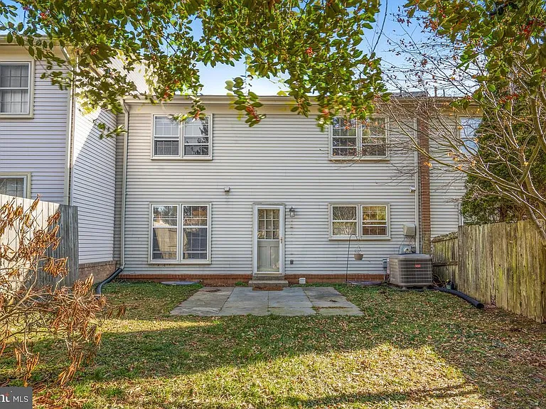 19202 Dunbridge Way — Photo 34
