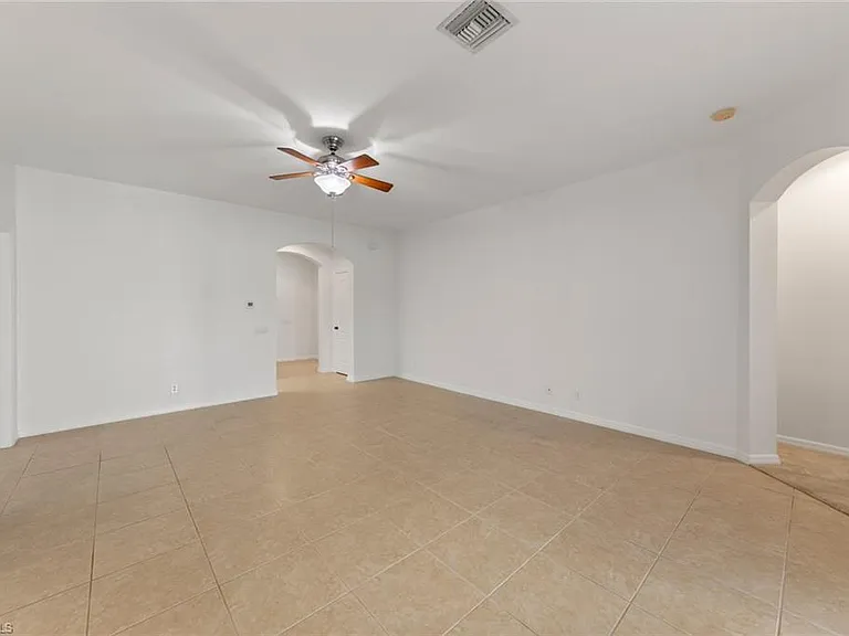 2410 Verdmont Ct — Photo 11