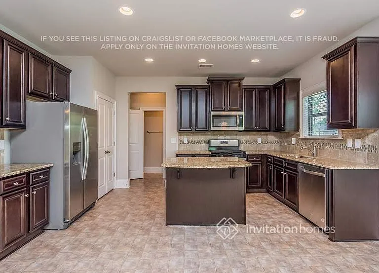 318 Corine Ct — Photo 6