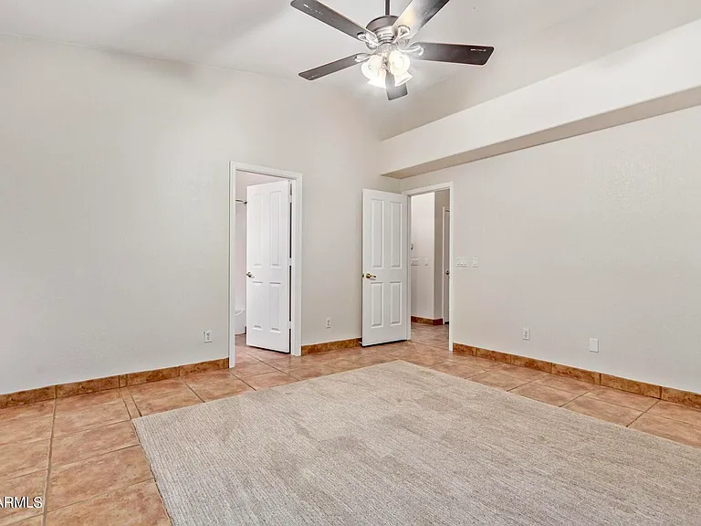 2809 E Janice Way — Photo 11