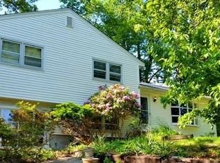 660 Blue Hill Rd, River Vale, NJ 07675