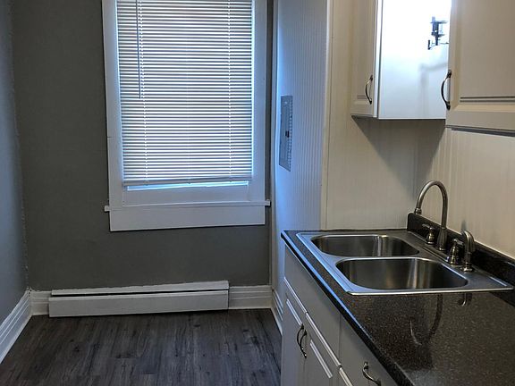 2nd image of 346 Parkdale Ave #2