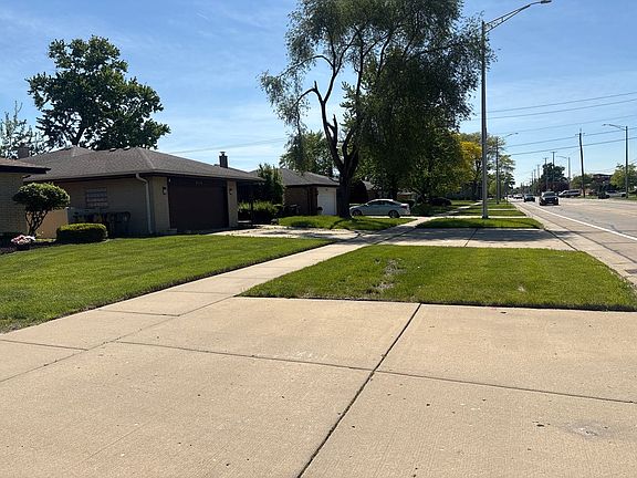 5th image of 949 E 170th St