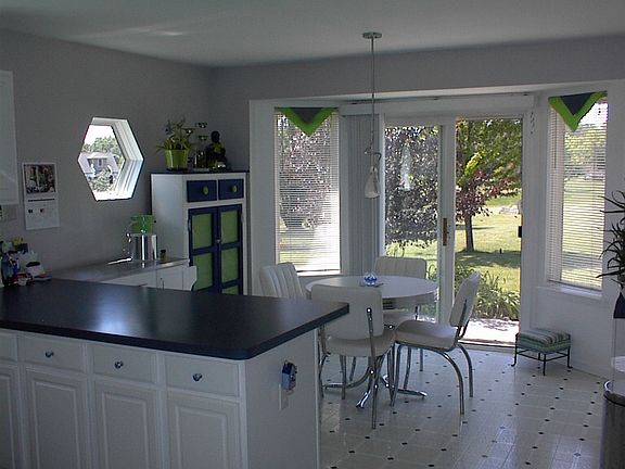 5th image of 9307 Mockingbird Ln