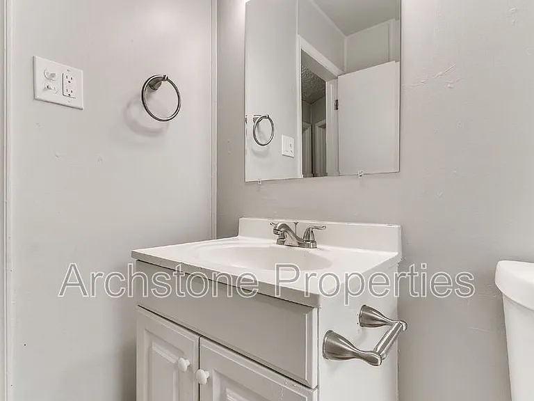 2312 Mustang St — Photo 31