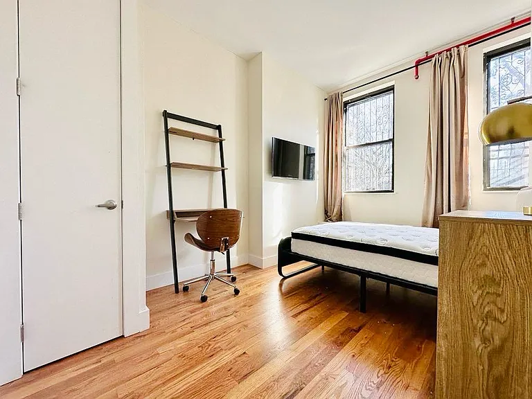 195 Menahan St #639 — Photo 9