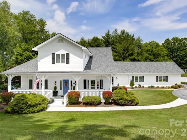 100 Perry Pl, Hendersonville, NC 28739