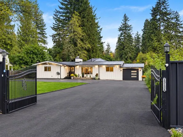 13124 Edge St, Maple Ridge, BC V4R 2R2