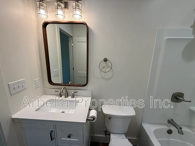 829 Hamilton St — Photo 19