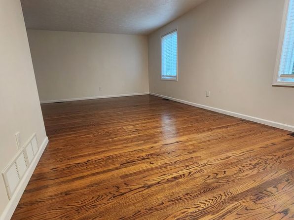 88 Woodsong Ln