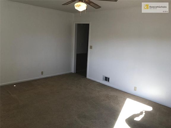 2nd image of 1020 E Hayward Ave