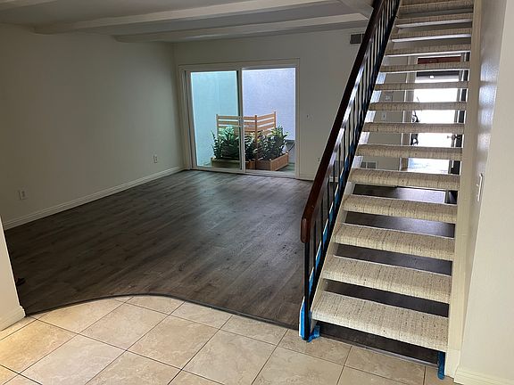 Living room with atrium