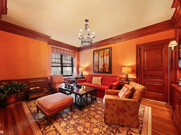 875 Park Avenue image 4 of 11