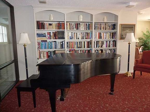 2nd image of 615 Bayshore Dr APT 905