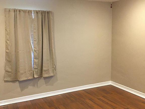 3rd image of 114 N Kentucky St #147