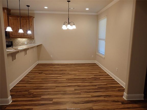 4th image of 1739 Summit Crossing Ln