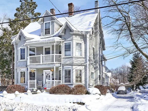 9 Arlington St, Leominster, MA 01453