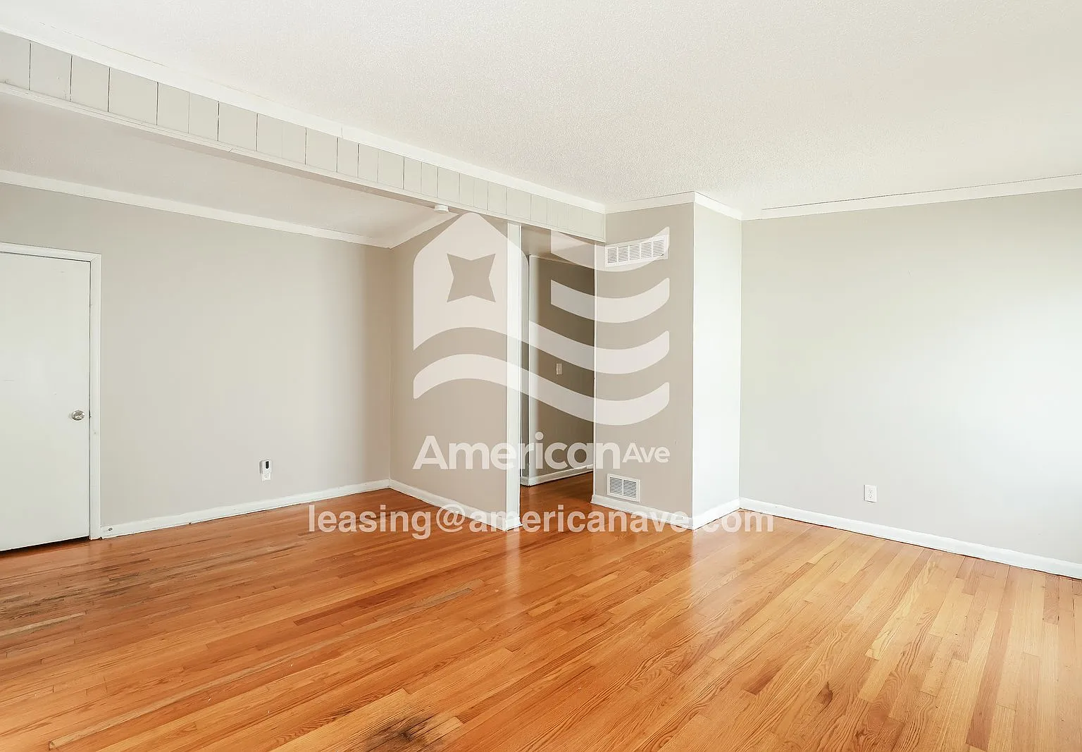 3 bed, 1.0 bath, 1023 sqft, $1,246 — Photo 3