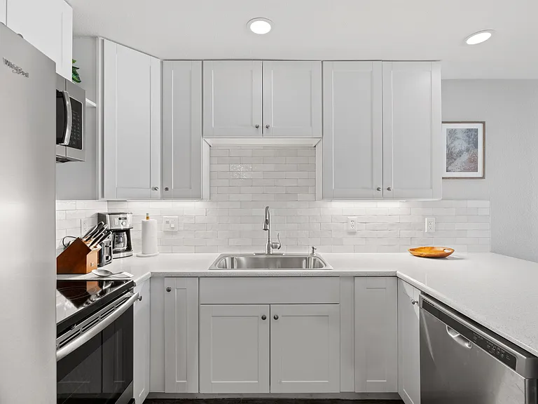 104 Cove E #106 — Photo 7
