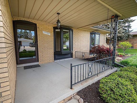 2nd image of 35793 Hilton Dr