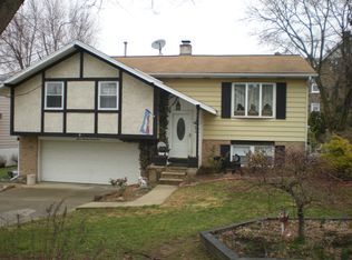 1521 Trout Dr, Allentown, PA 18103