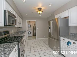 1207 Ranch View Ct, Buffalo Grove, IL 60089