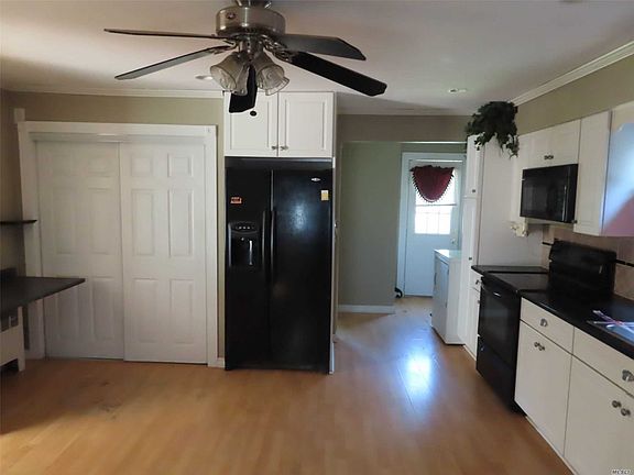 5th image of 35 Clinton St