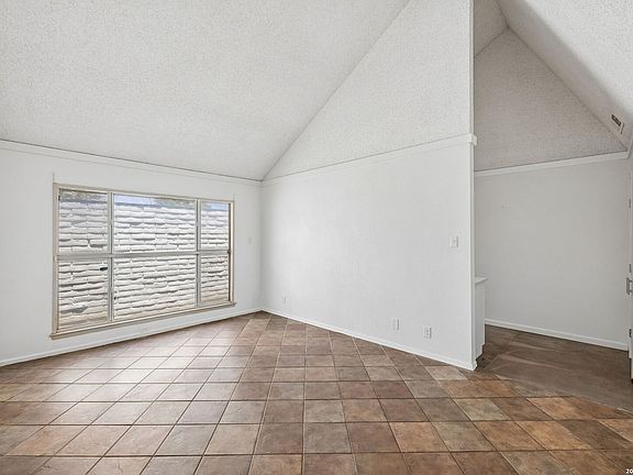 5th image of 4110 BAY OAKS DR
