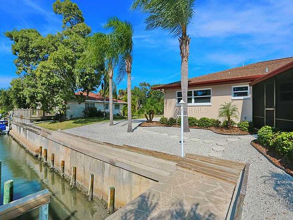 5th image of 403 Sabal Ln