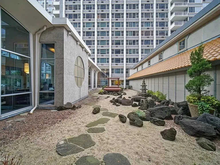 4250 N Marine Dr #1413 — Photo 21