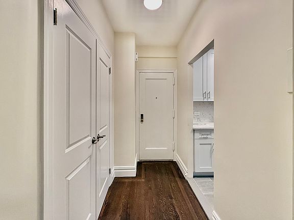 3rd image of 210 E 68th St APT 5J