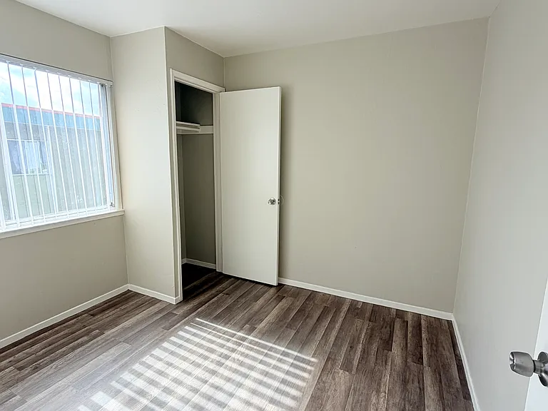 2124 90th Ave #15 — Photo 10