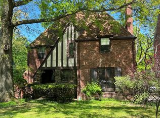 16215 Oakhill Rd, East Cleveland, OH 44112