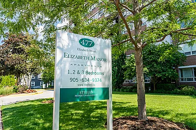 477 Elizabeth St — Photo 26