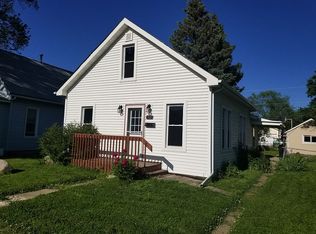 1407 4th St SW, Cedar Rapids, IA 52404