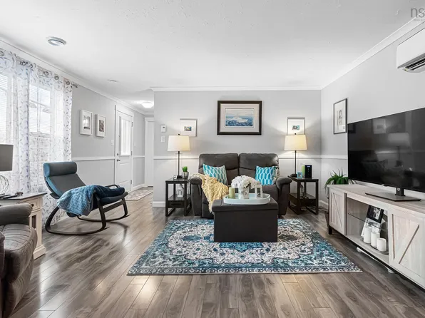 2 1st St, Halifax, NS B3T 1B1