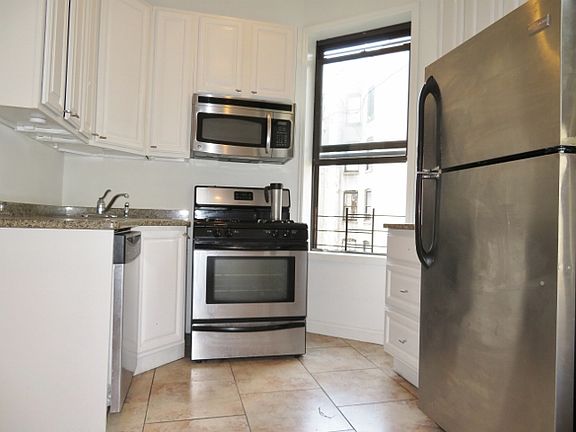 3rd image of 126 W 139th St #Yfl3