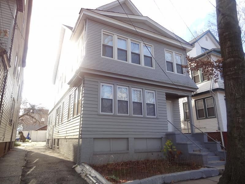 1st image of 36-38 Arsdale Pl