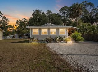 18 56th St, Yankeetown, FL 34498