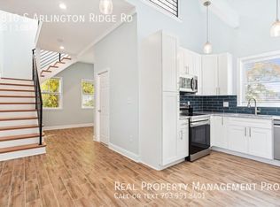 2810 S Arlington Ridge Rd, Arlington, VA 22202