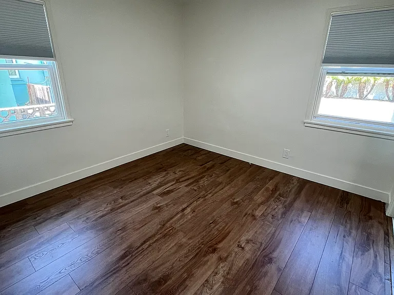 800 N Griffith Park Dr — Photo 13